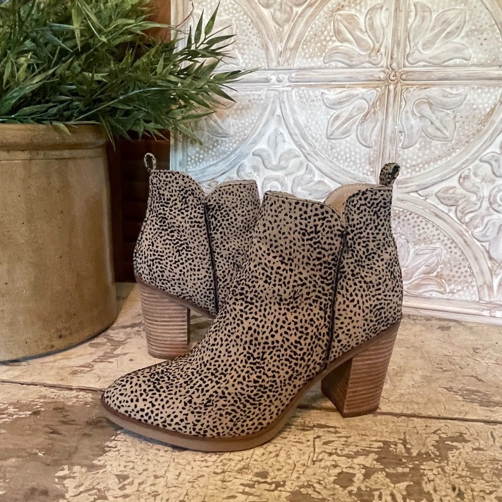 Mia Leopard Booties Size 8